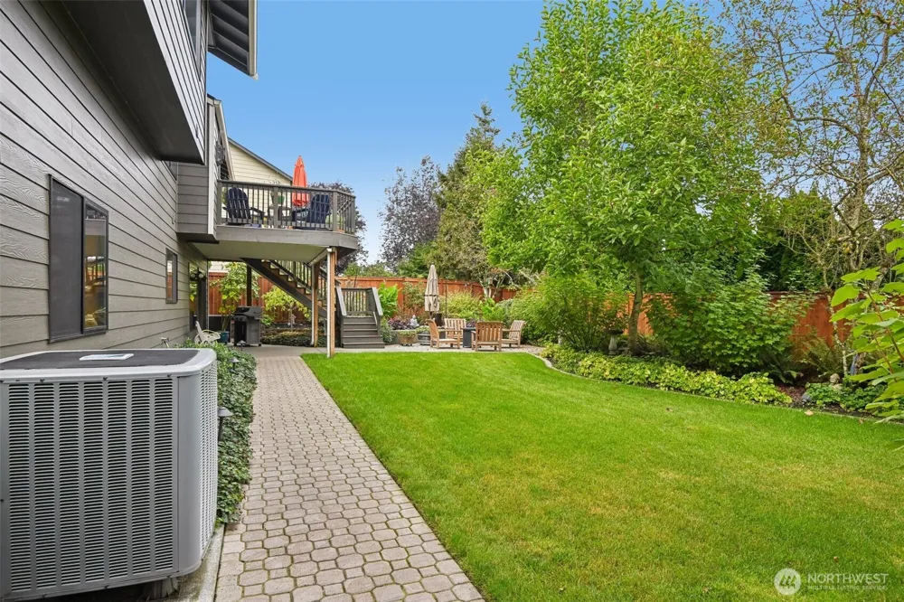 5117 Nathan Loop SE Auburn, WA 98092
