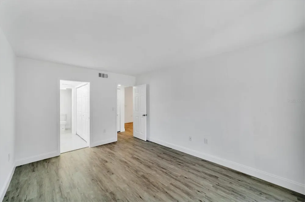 1730 MANASOTA BEACH ROAD #105 Englewood, FL 34223