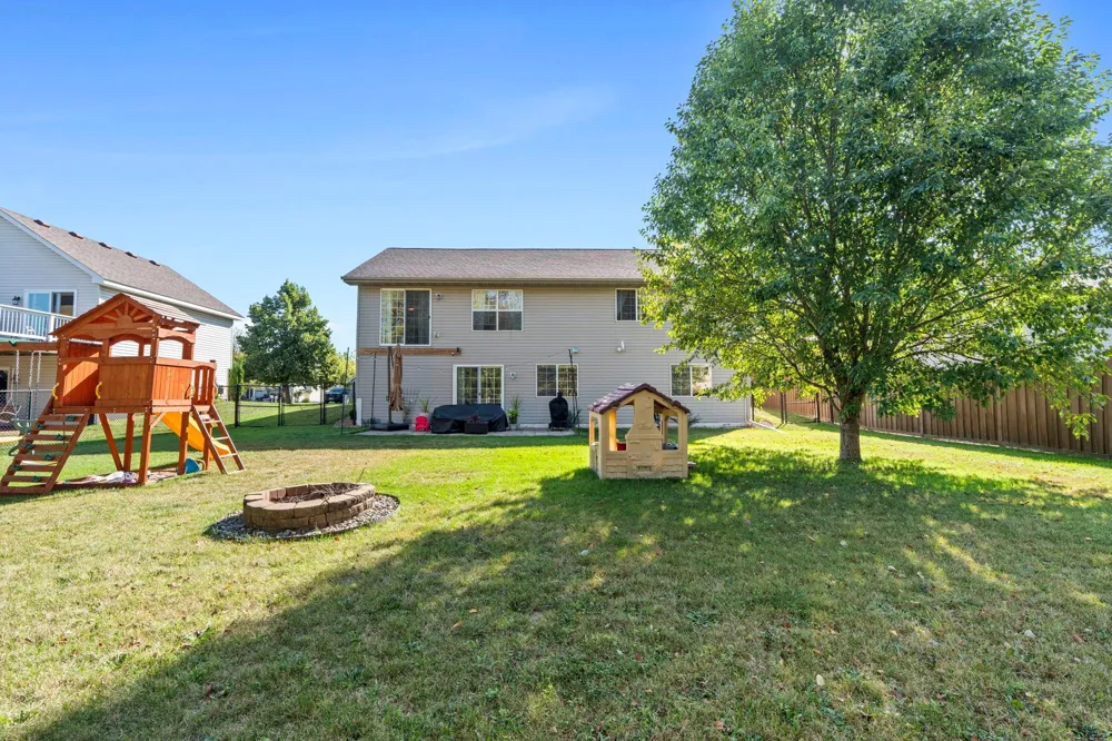 18691 Dylan Drive Farmington, MN 55024