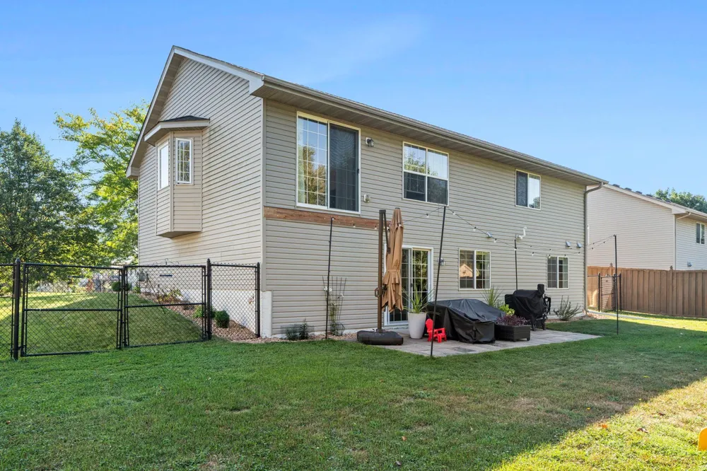 18691 Dylan Drive Farmington, MN 55024