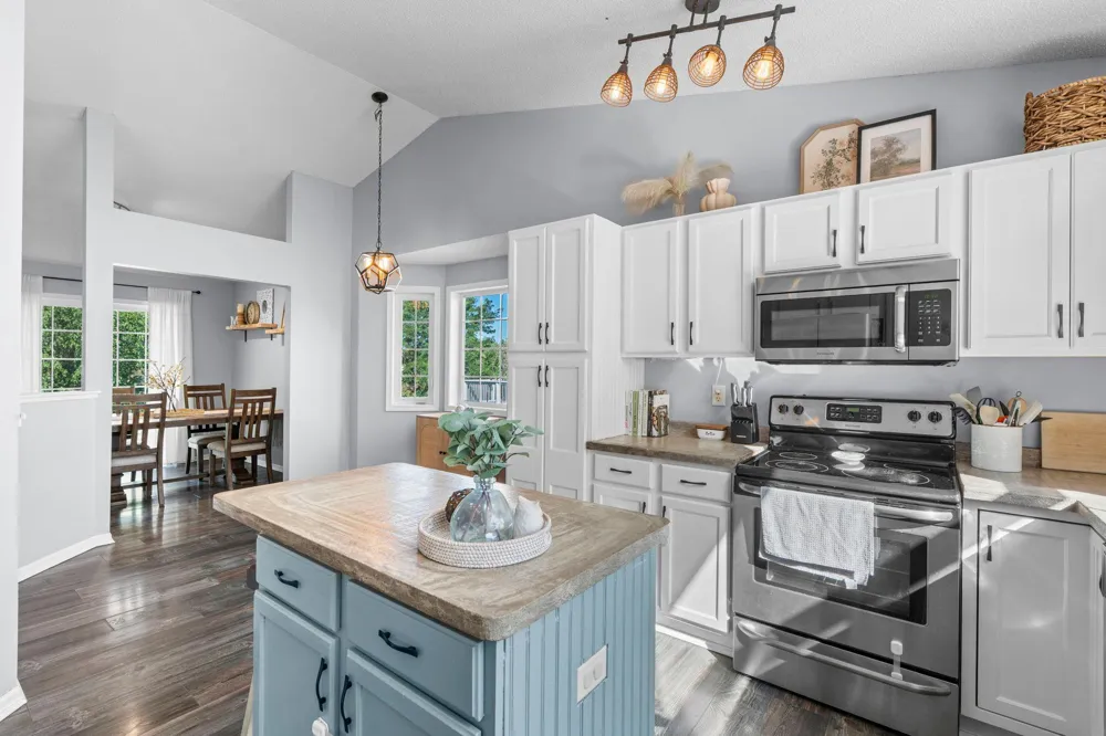 18691 Dylan Drive Farmington, MN 55024