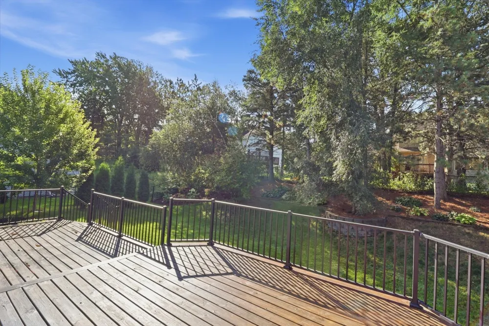 555 White Pine Way Eagan, MN 55123