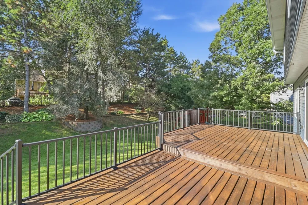 555 White Pine Way Eagan, MN 55123