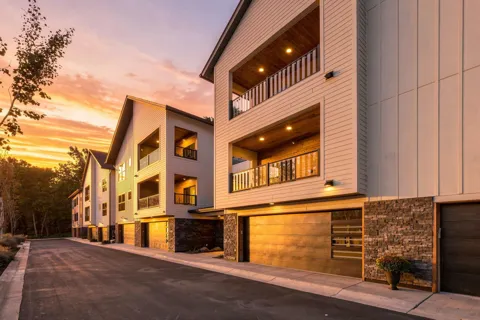 5742 Shady Oak Road S #6