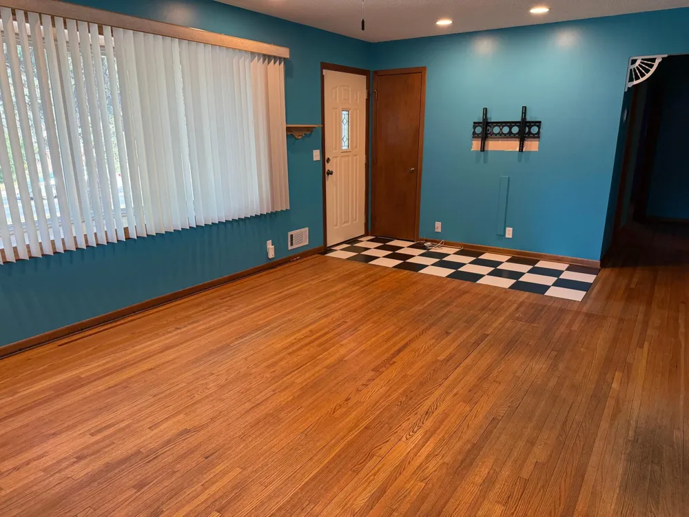 2055 English Street Maplewood, MN 55109