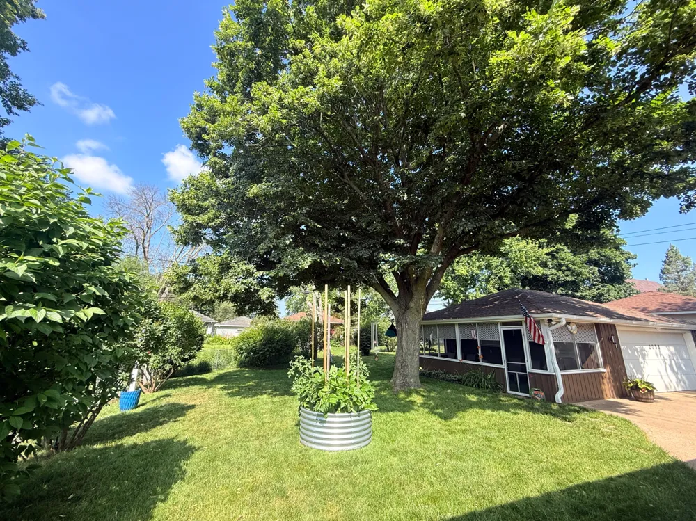 2055 English Street Maplewood, MN 55109