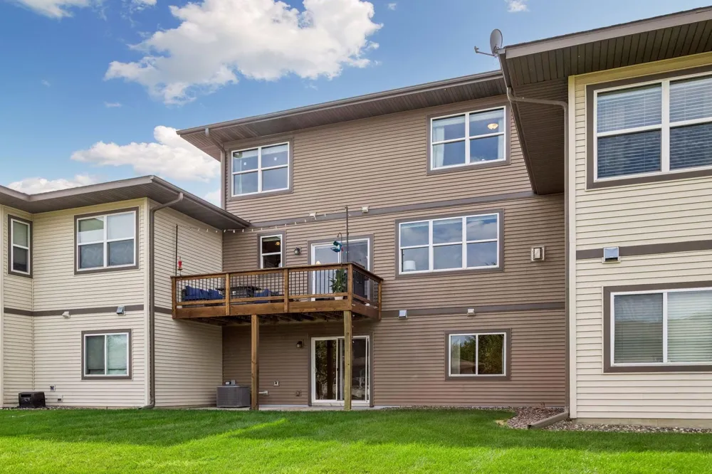 1226 Vernon Drive Carver, MN 55315
