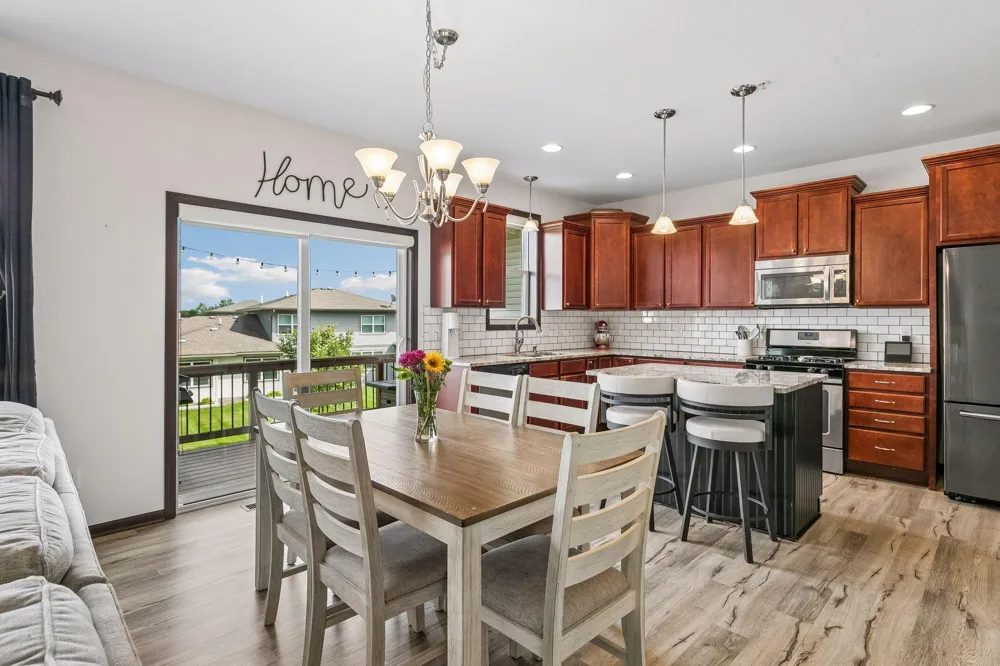 1226 Vernon Drive Carver, MN 55315