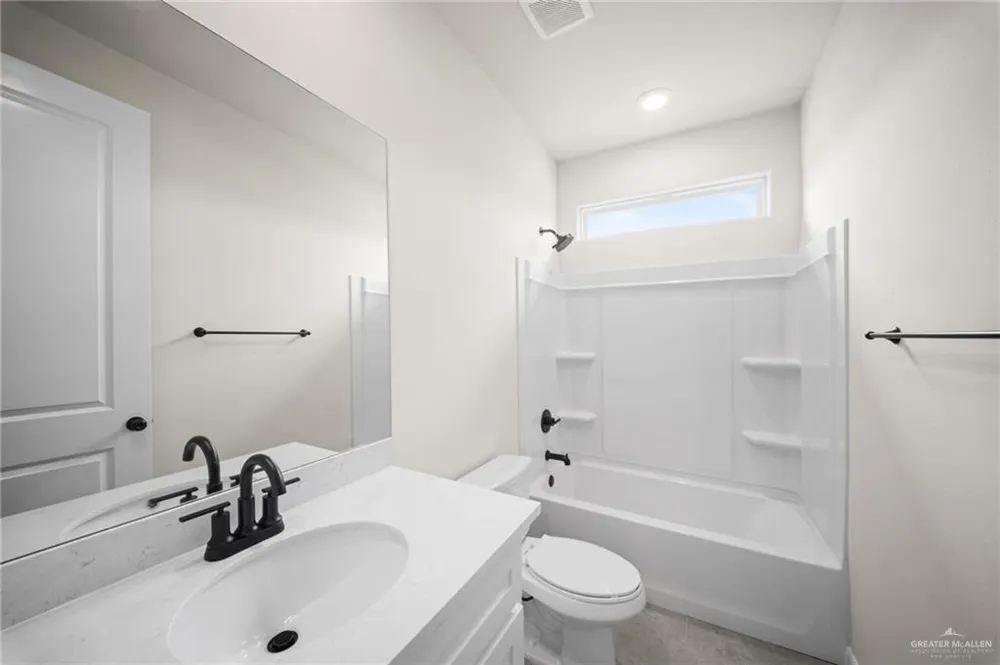 300 W Landon Street W Edinburg, TX 78539