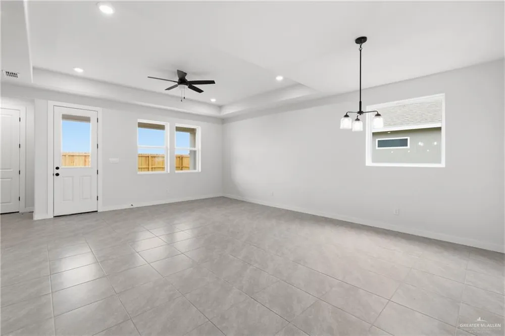 300 W Landon Street W Edinburg, TX 78539