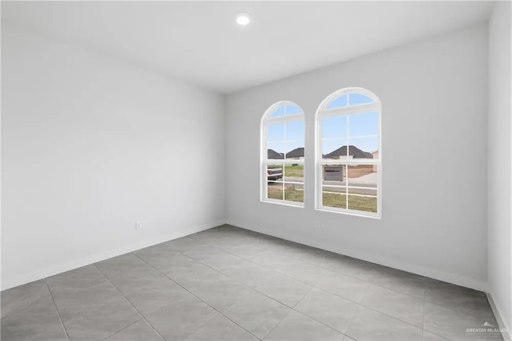 300 W Landon Street W Edinburg, TX 78539