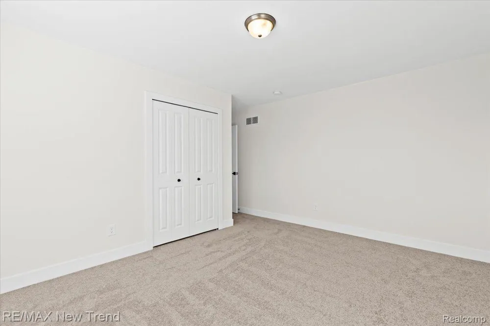 8511 JOSEPH STREET Commerce Charter Township, MI 48382