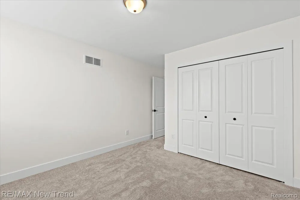 8511 JOSEPH STREET Commerce Charter Township, MI 48382