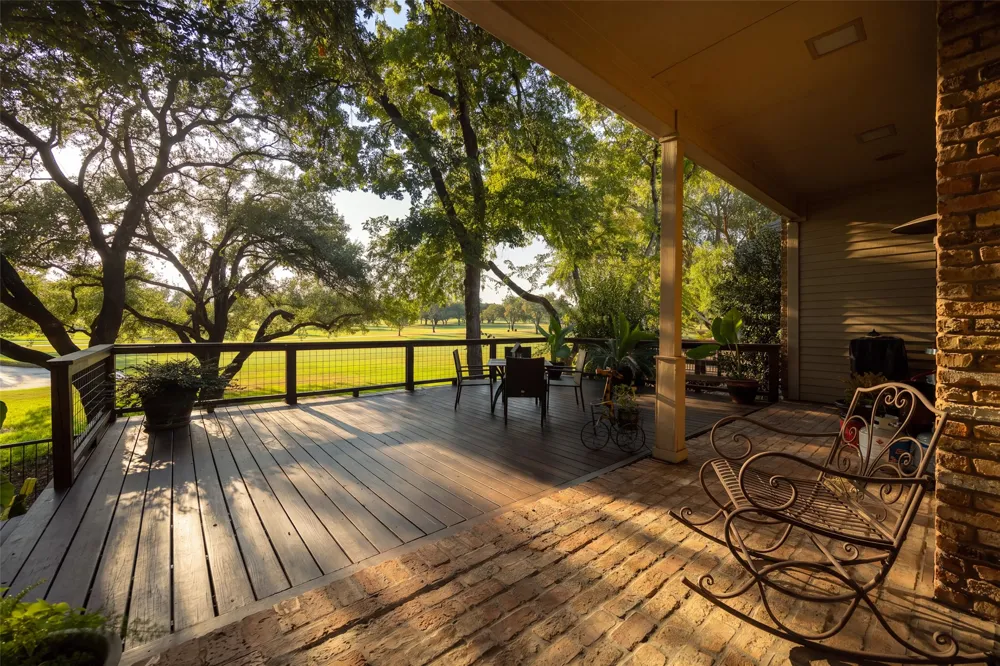 13715 Creekside Place Dallas, TX 75240