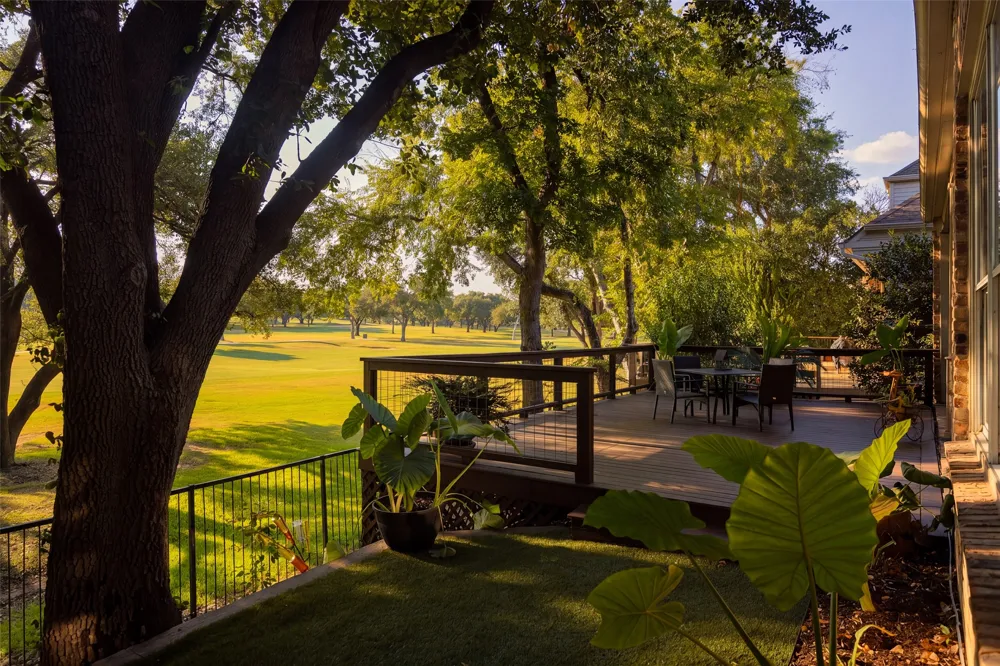 13715 Creekside Place Dallas, TX 75240