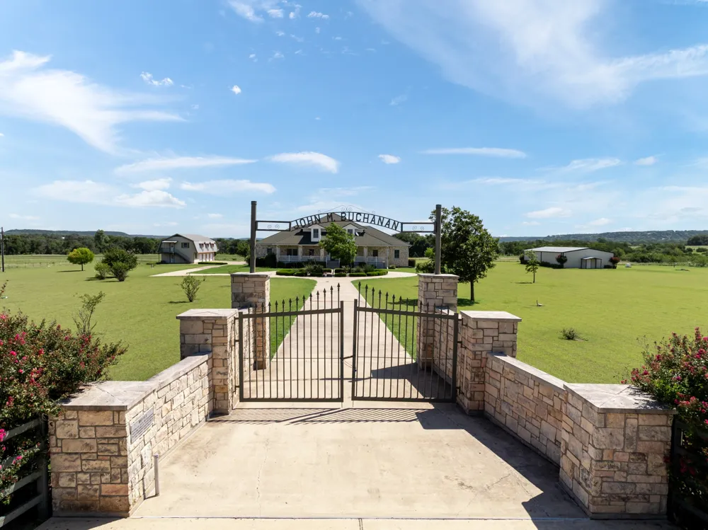 664 Fm 182 Clifton, TX 76634