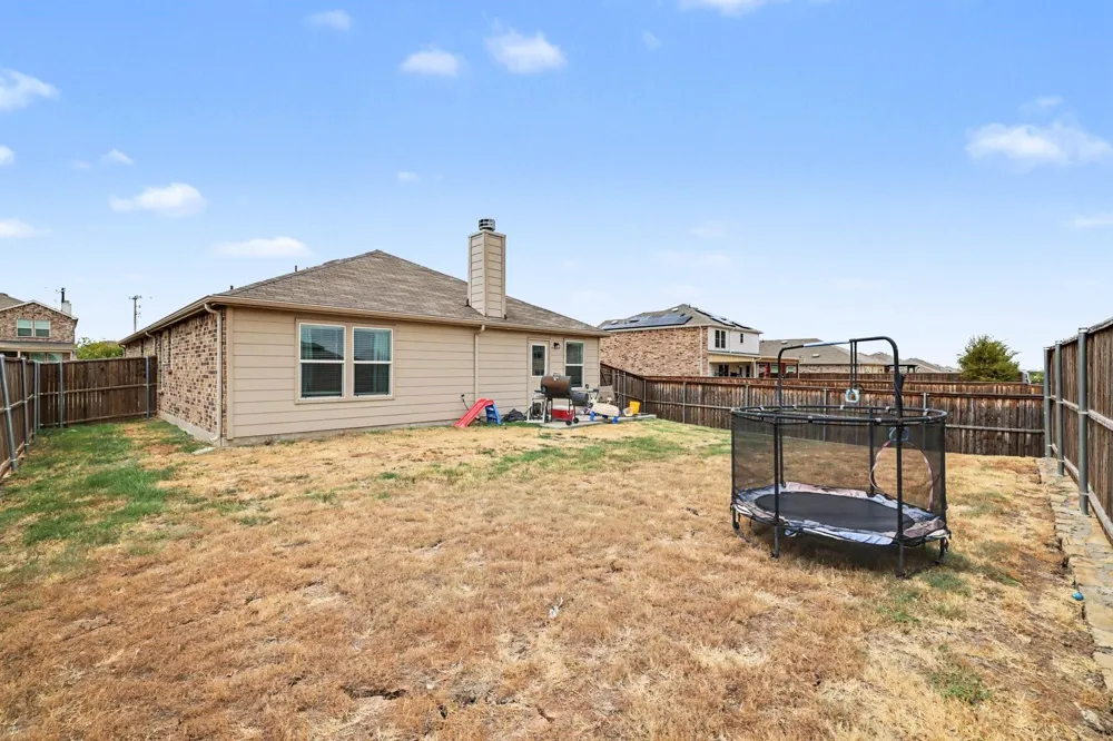 1301 Waggoner Drive Aubrey, TX 76227