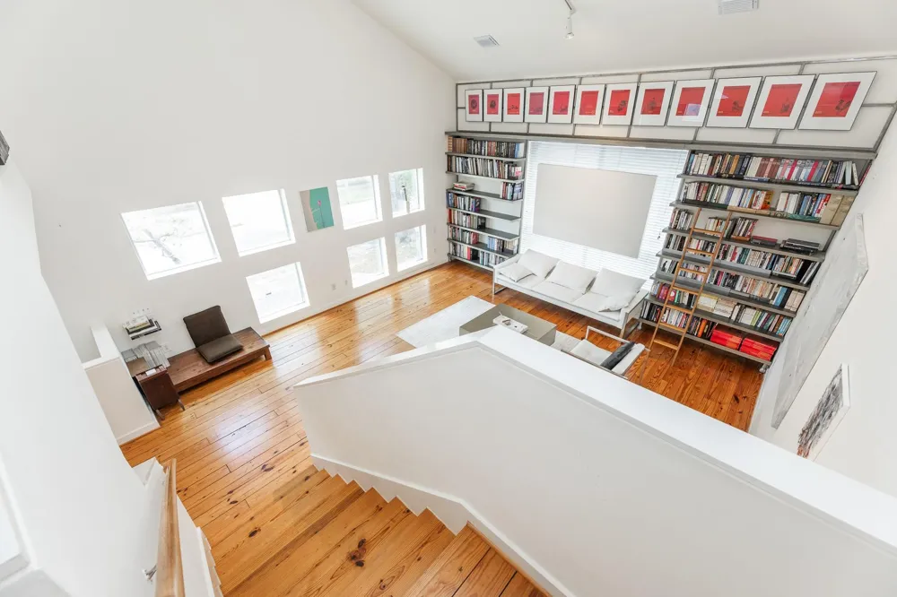 2714 Chenevert Street Houston, TX 77004