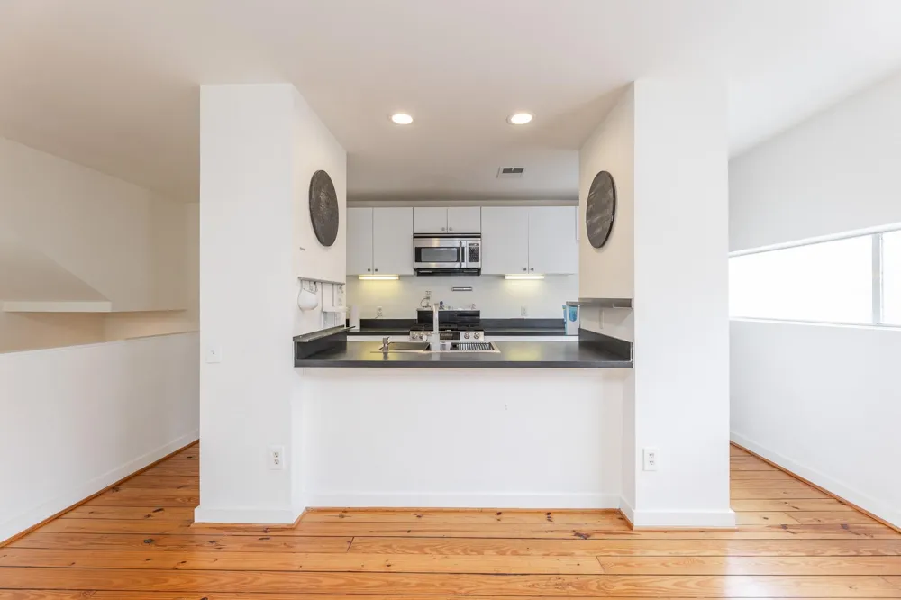 2714 Chenevert Street Houston, TX 77004