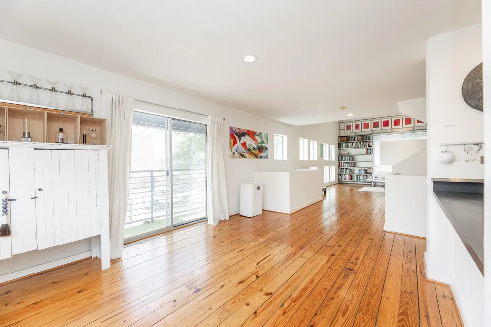 2714 Chenevert Street Houston, TX 77004