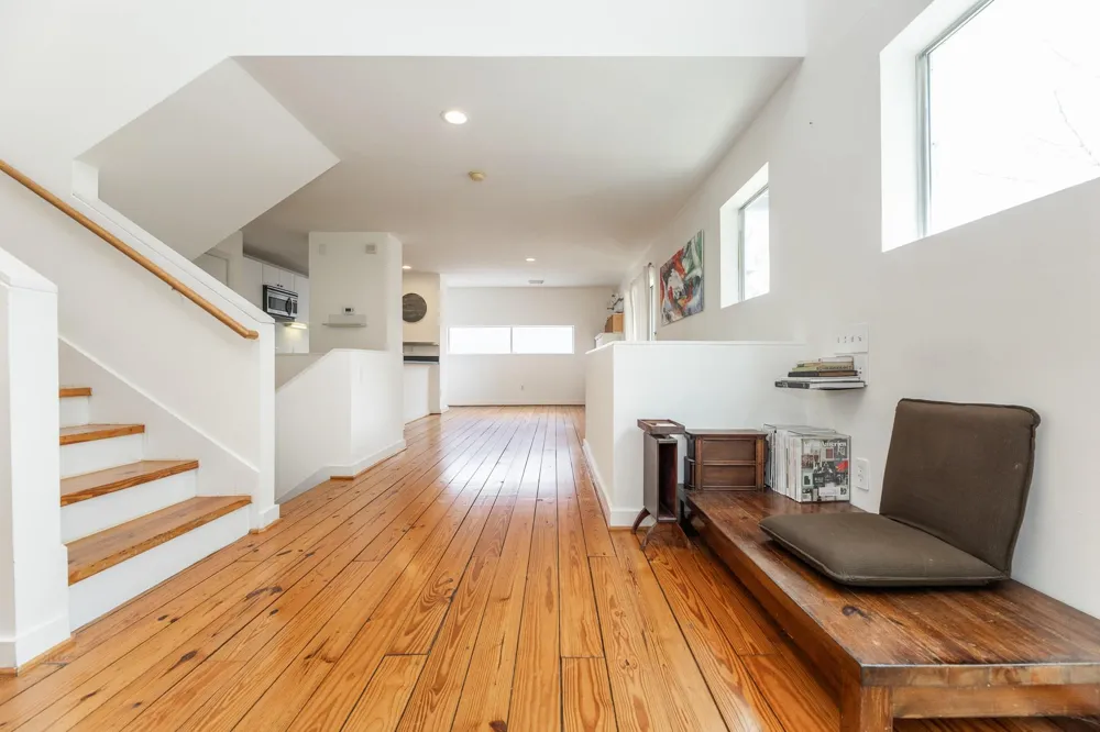2714 Chenevert Street Houston, TX 77004