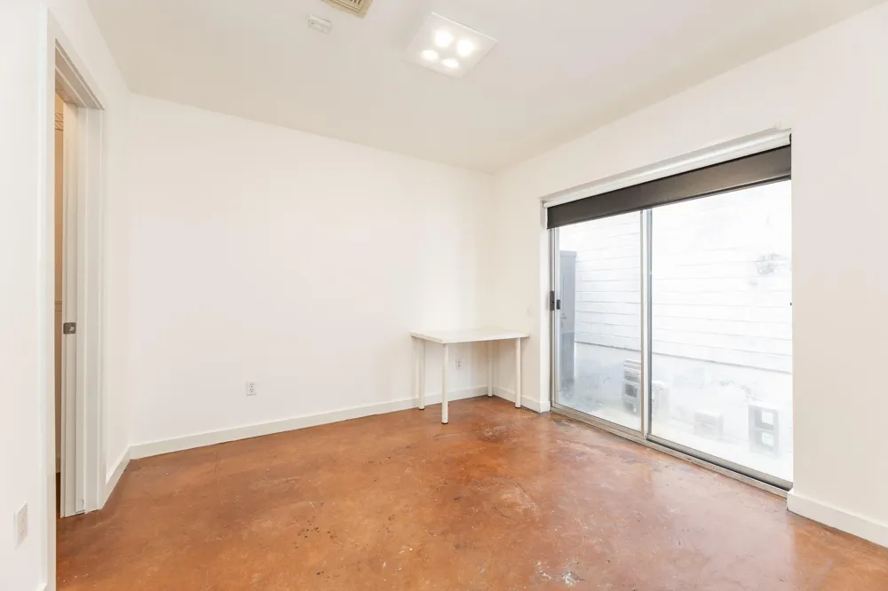 2714 Chenevert Street Houston, TX 77004