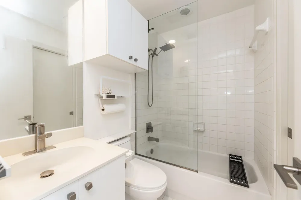 2714 Chenevert Street Houston, TX 77004