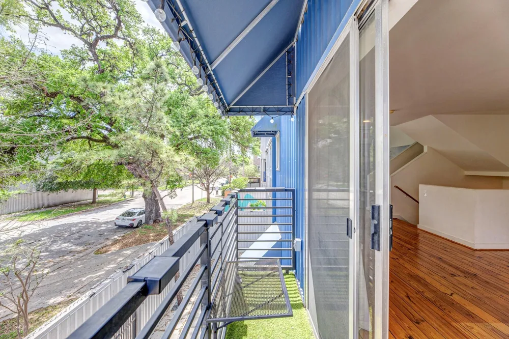 2714 Chenevert Street Houston, TX 77004