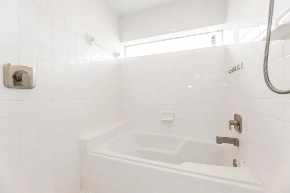 2714 Chenevert Street Houston, TX 77004