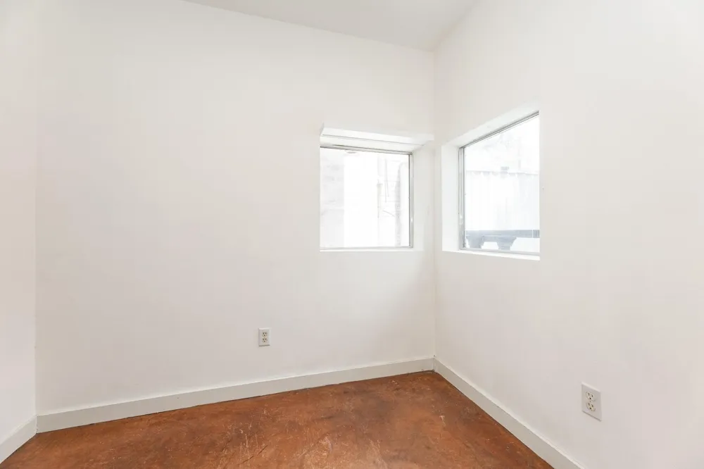 2714 Chenevert Street Houston, TX 77004