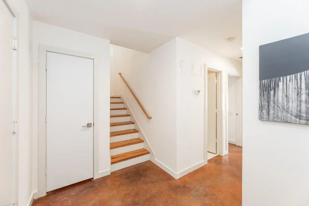 2714 Chenevert Street Houston, TX 77004