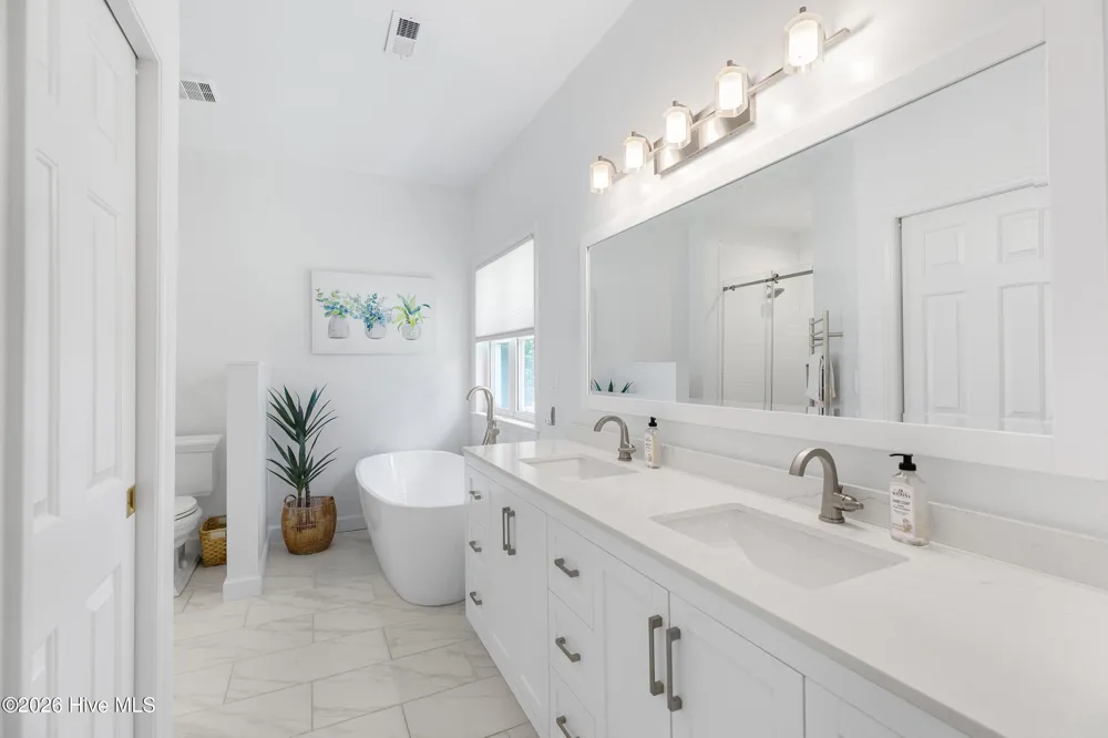 800 Fox Ridge Lane Wilmington, NC 28405