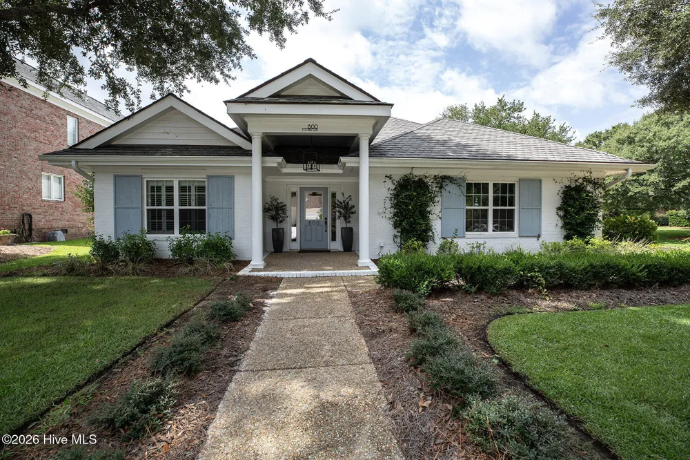 800 Fox Ridge Lane Wilmington, NC 28405