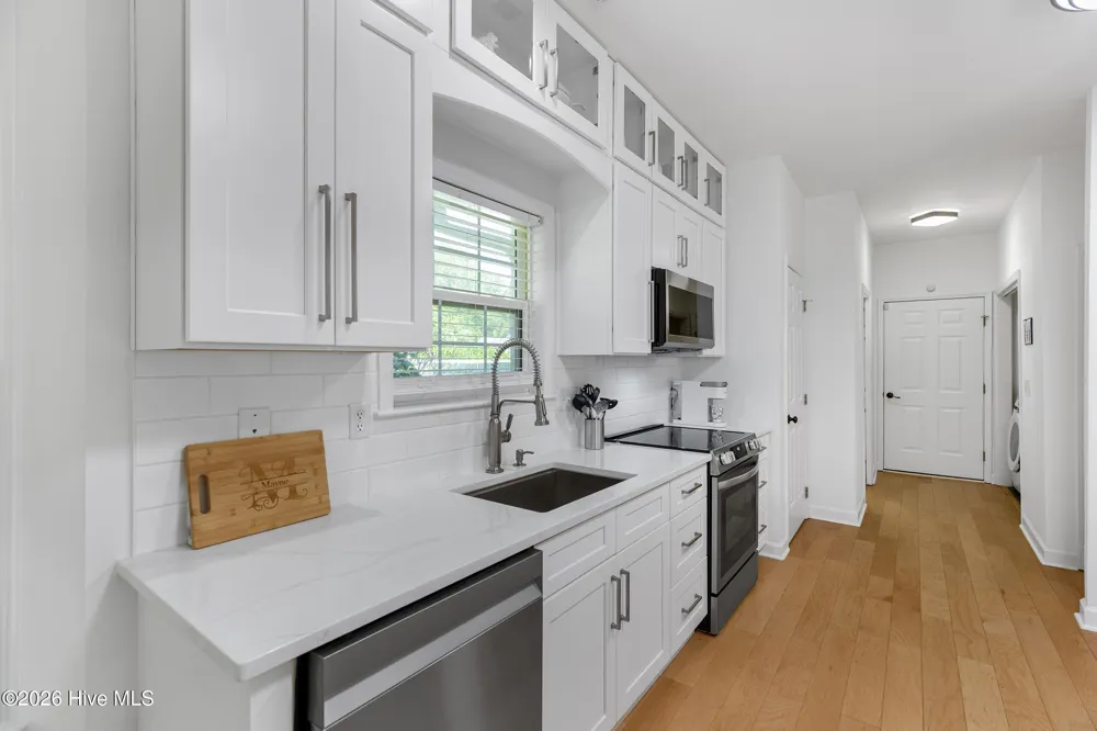 800 Fox Ridge Lane Wilmington, NC 28405