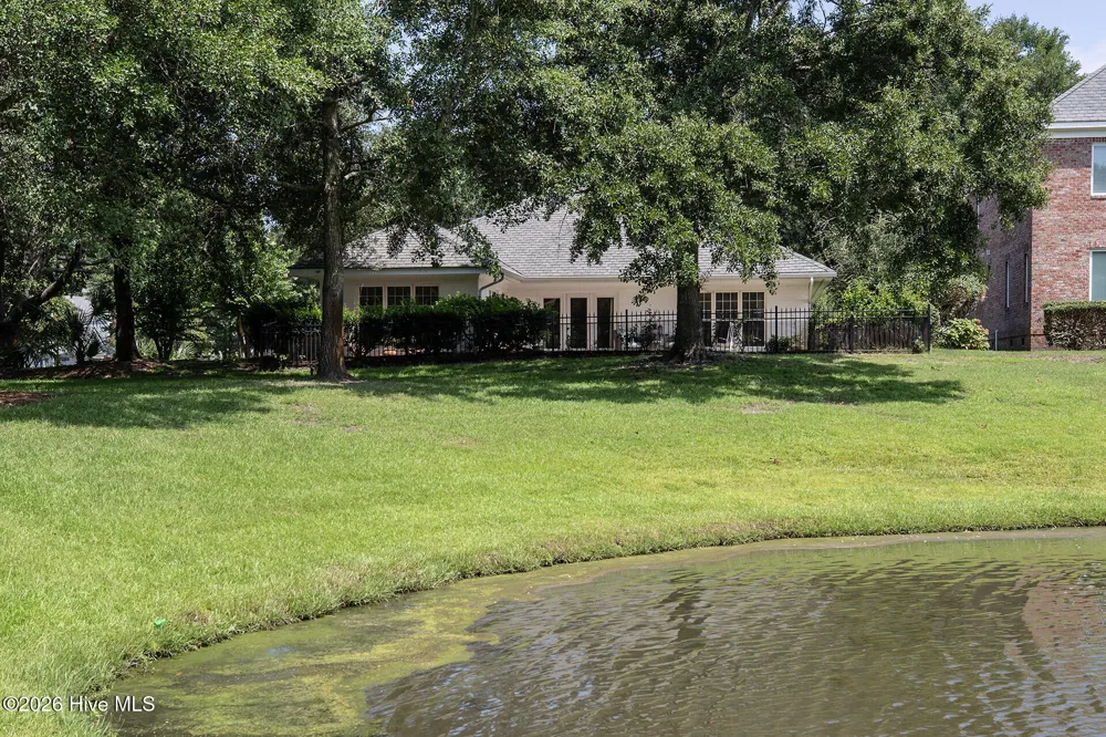 800 Fox Ridge Lane Wilmington, NC 28405
