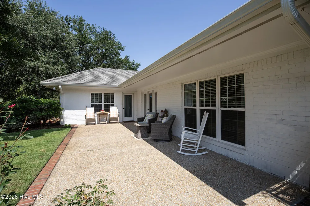 800 Fox Ridge Lane Wilmington, NC 28405