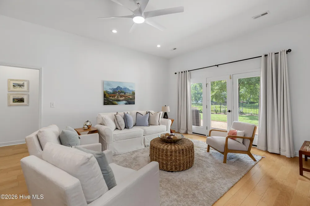 800 Fox Ridge Lane Wilmington, NC 28405