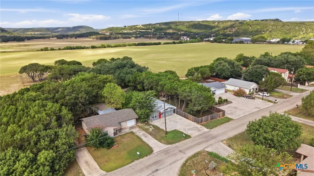 464 Pecan Row Canyon Lake, TX 78132