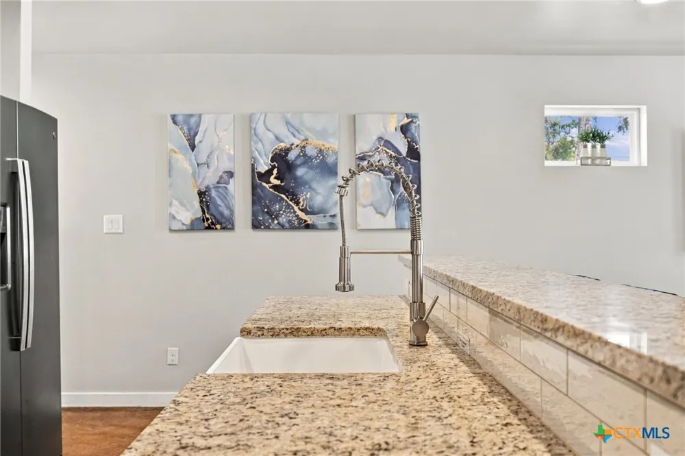 464 Pecan Row Canyon Lake, TX 78132