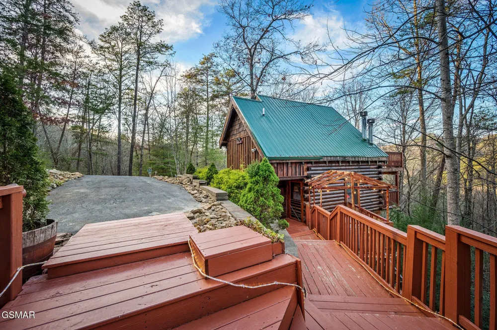 3049 Brothers Way Sevierville, TN 37862