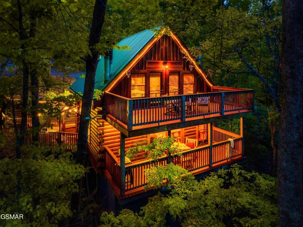 3049 Brothers Way Sevierville, TN 37862