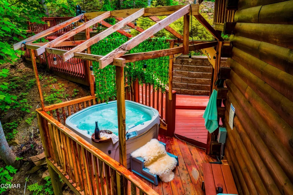 3049 Brothers Way Sevierville, TN 37862