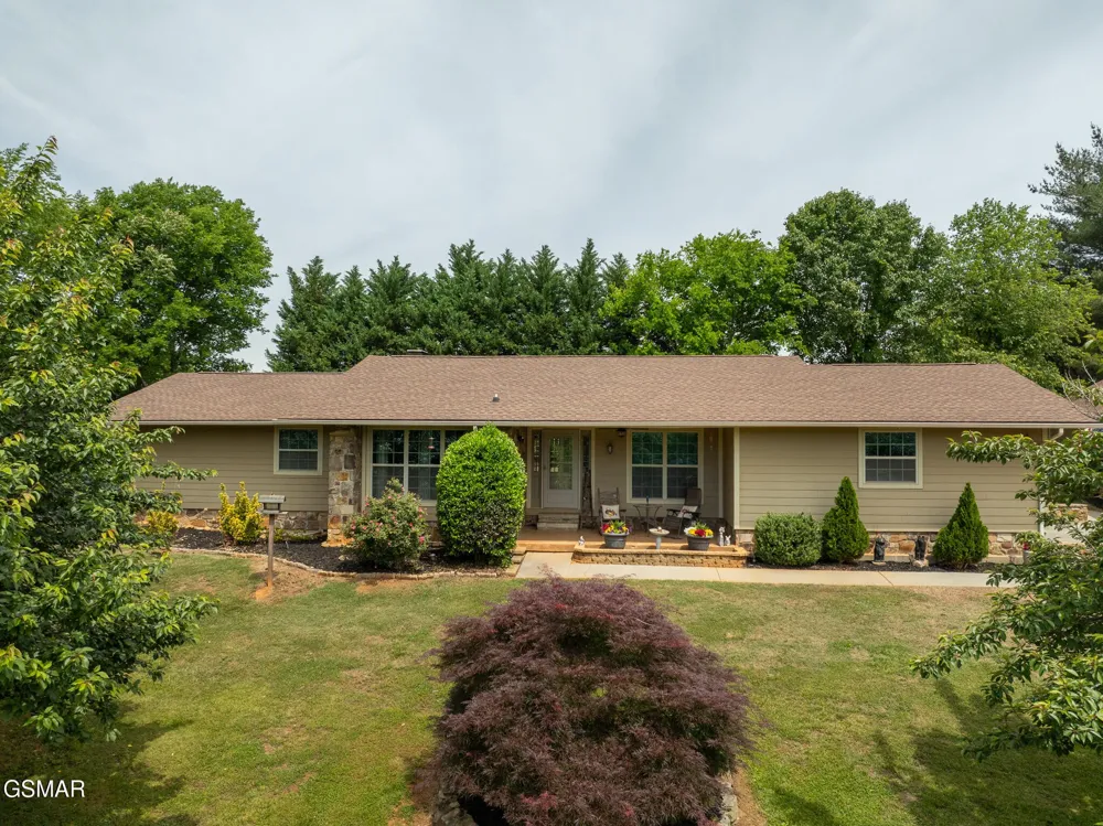 1479 Wendron Moors Drive Sevierville, TN 37862