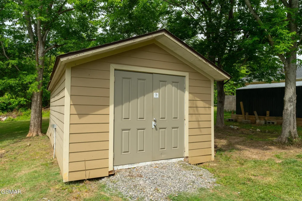 1479 Wendron Moors Drive Sevierville, TN 37862