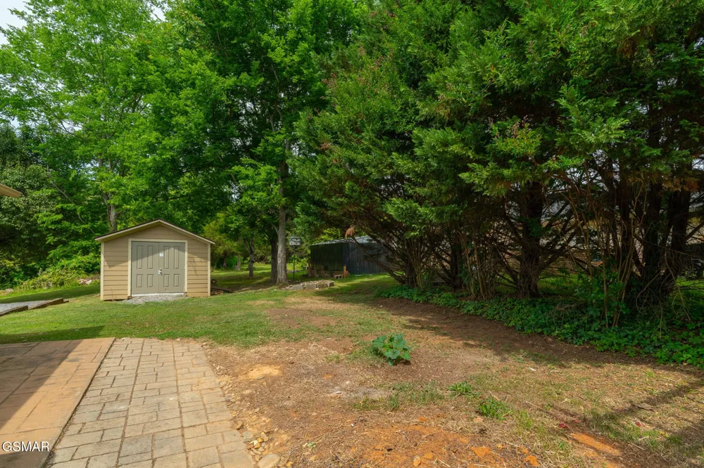 1479 Wendron Moors Drive Sevierville, TN 37862