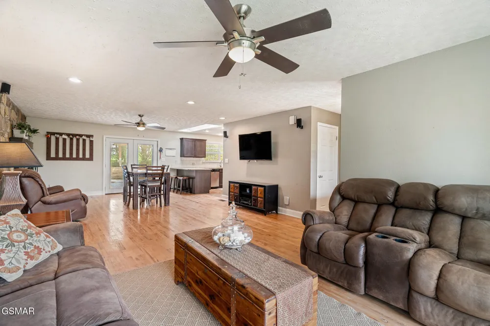 1479 Wendron Moors Drive Sevierville, TN 37862