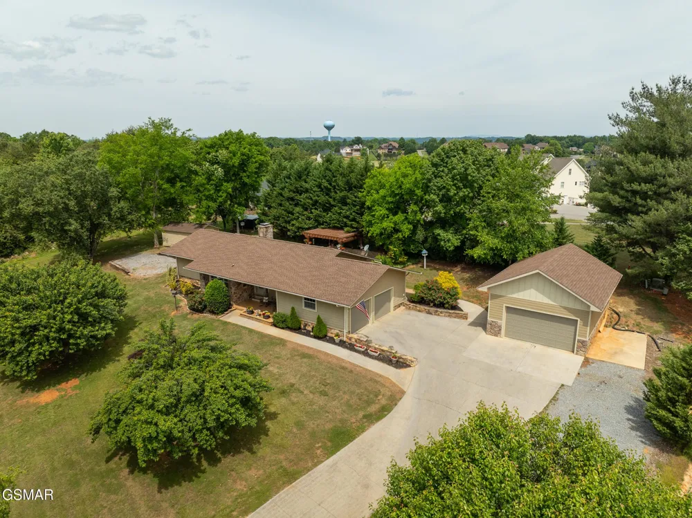 1479 Wendron Moors Drive Sevierville, TN 37862