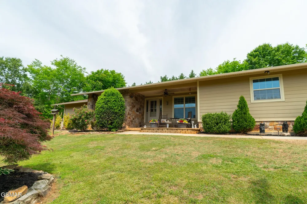 1479 Wendron Moors Drive Sevierville, TN 37862