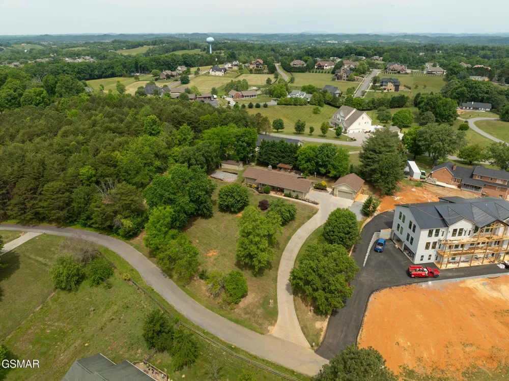 1479 Wendron Moors Drive Sevierville, TN 37862