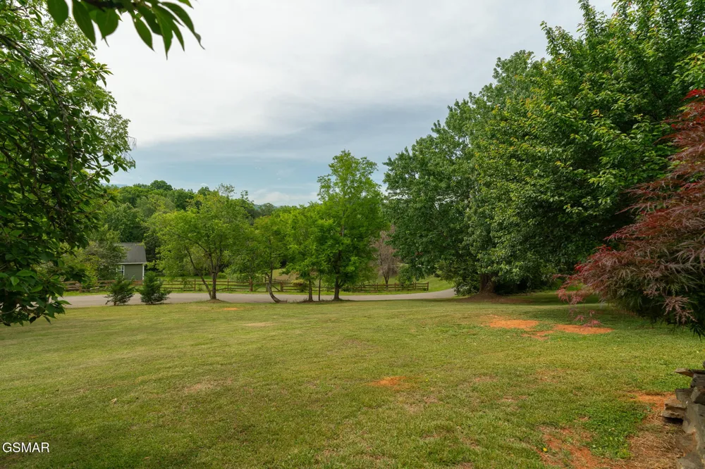 1479 Wendron Moors Drive Sevierville, TN 37862